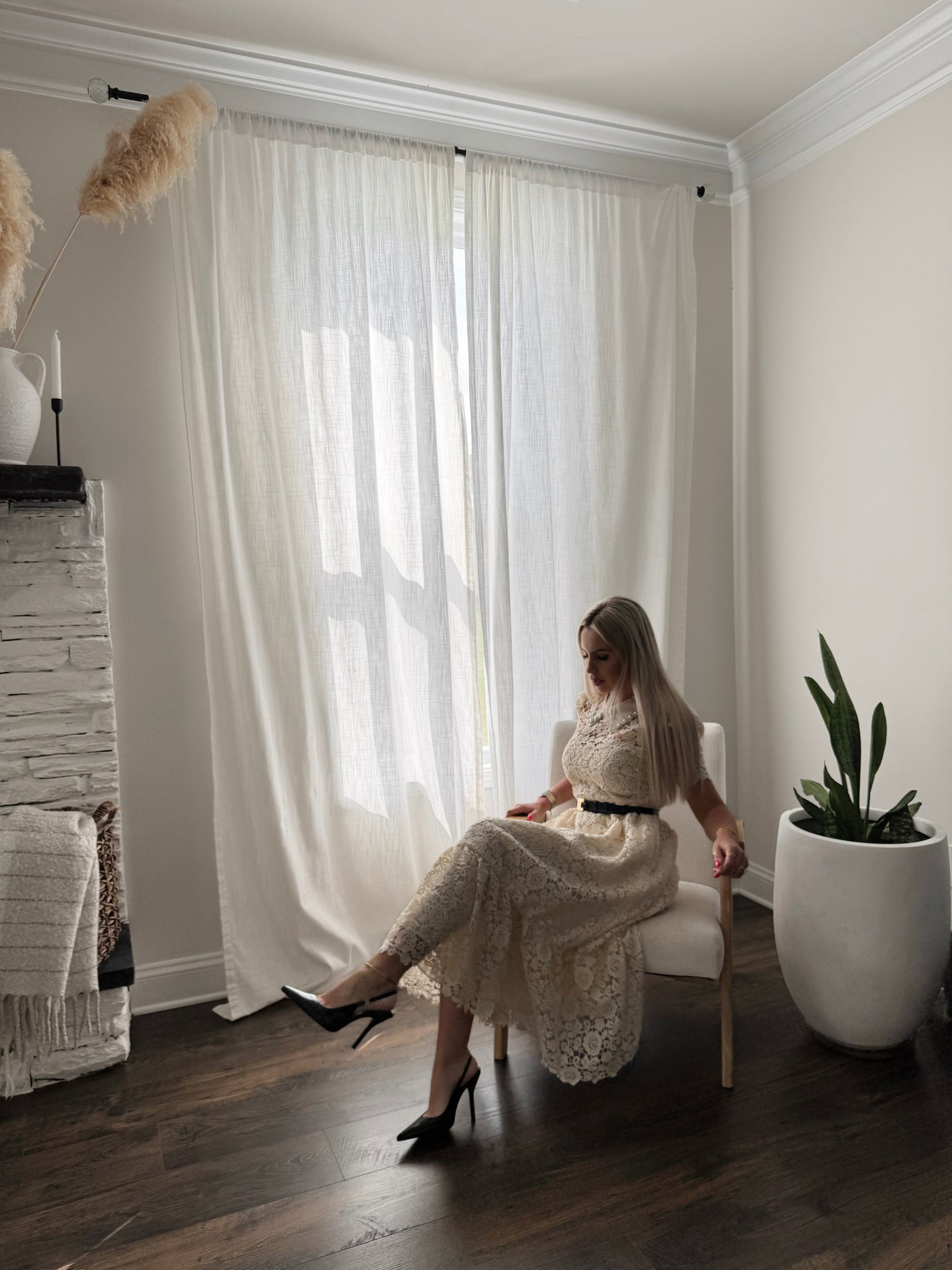 PEARL LACE VINTAGE MIDI DRESS