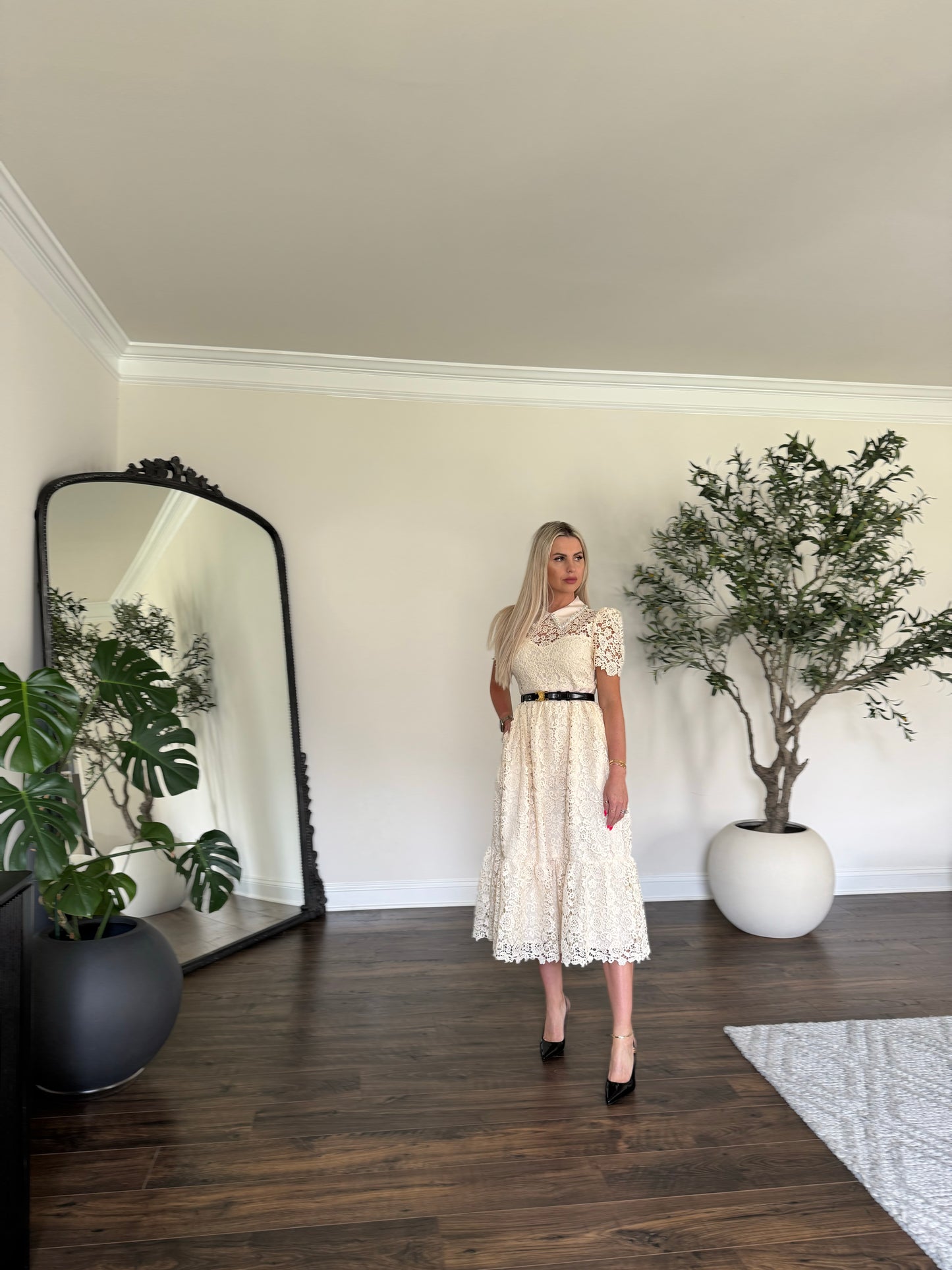 PEARL LACE VINTAGE MIDI DRESS