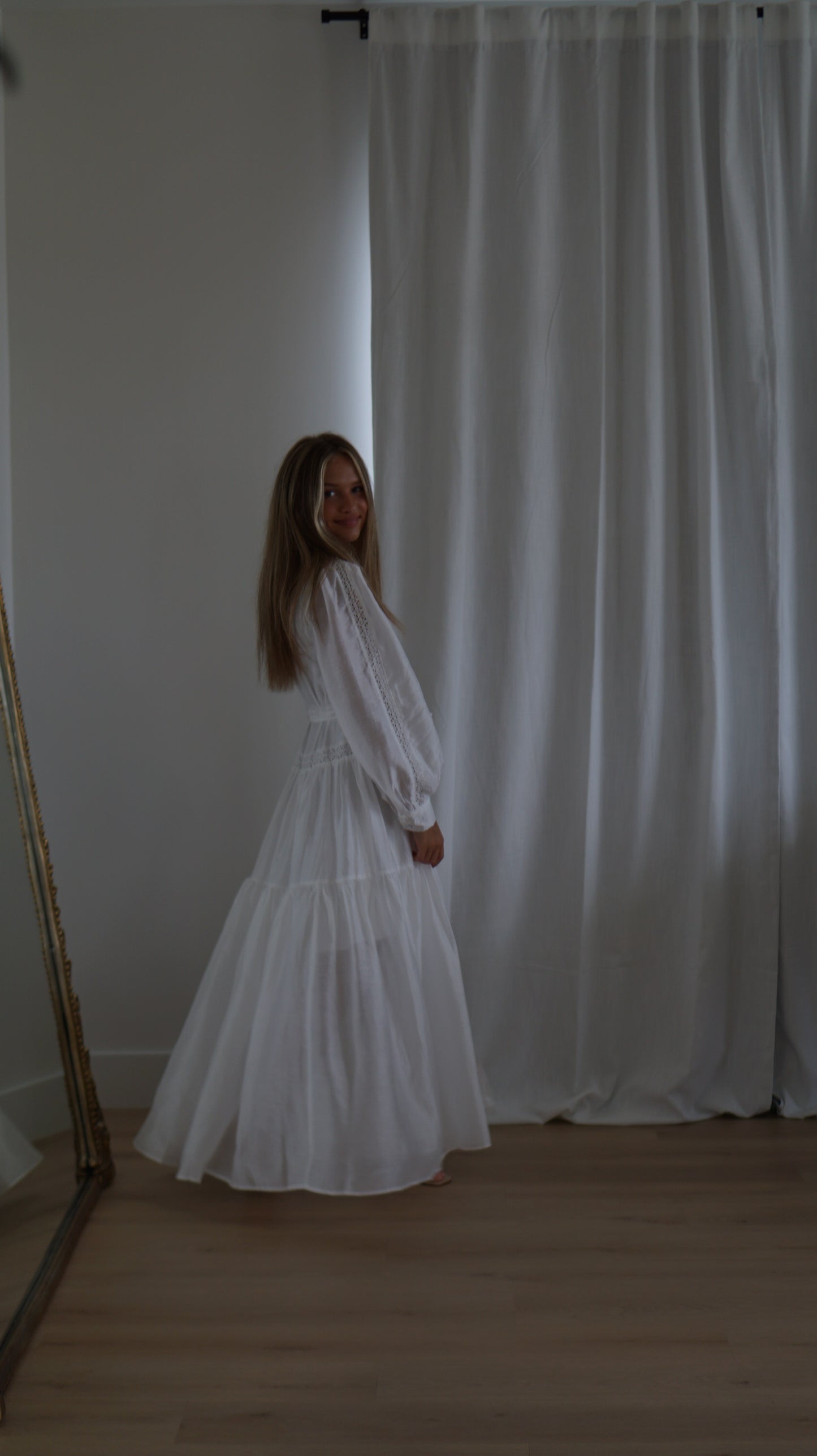 TIMELESS WHITE MAXI DRESS