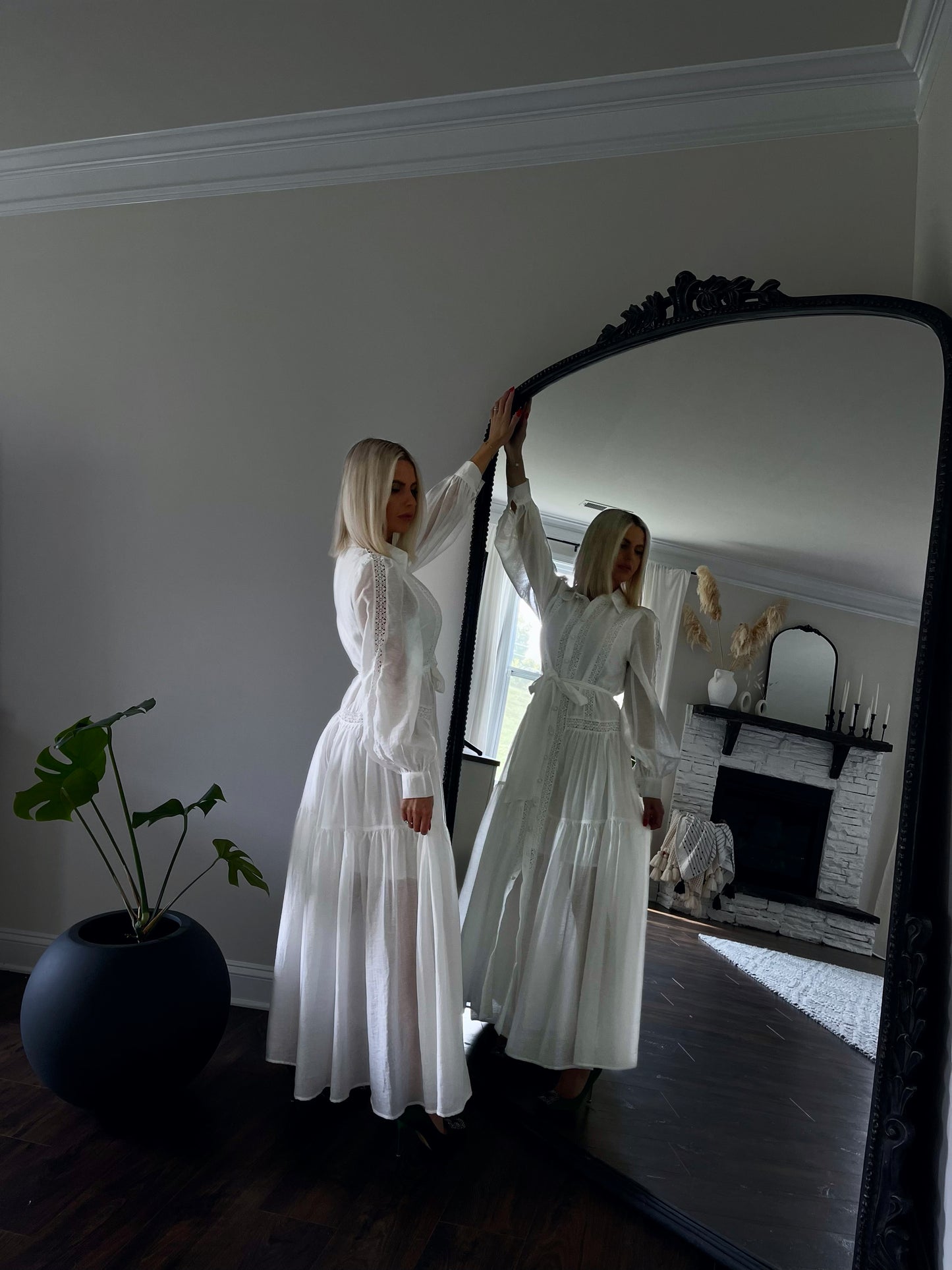 TIMELESS WHITE MAXI DRESS