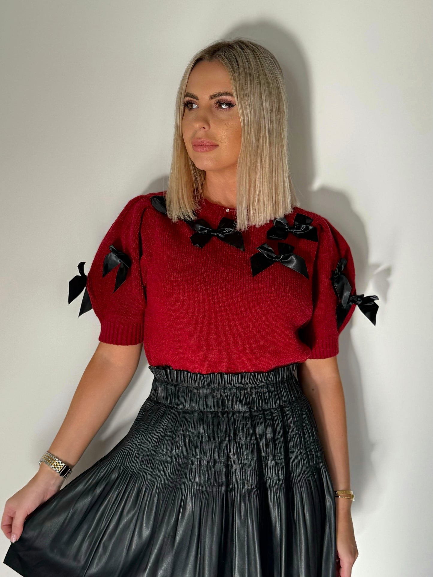 SCARLET BOW KNITTED TOP