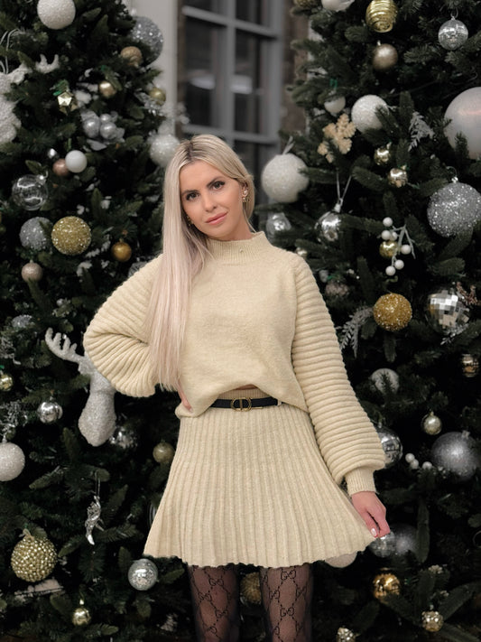 GABRIELLE SWEATER AND  MINI SKIRT SET IN CREAM