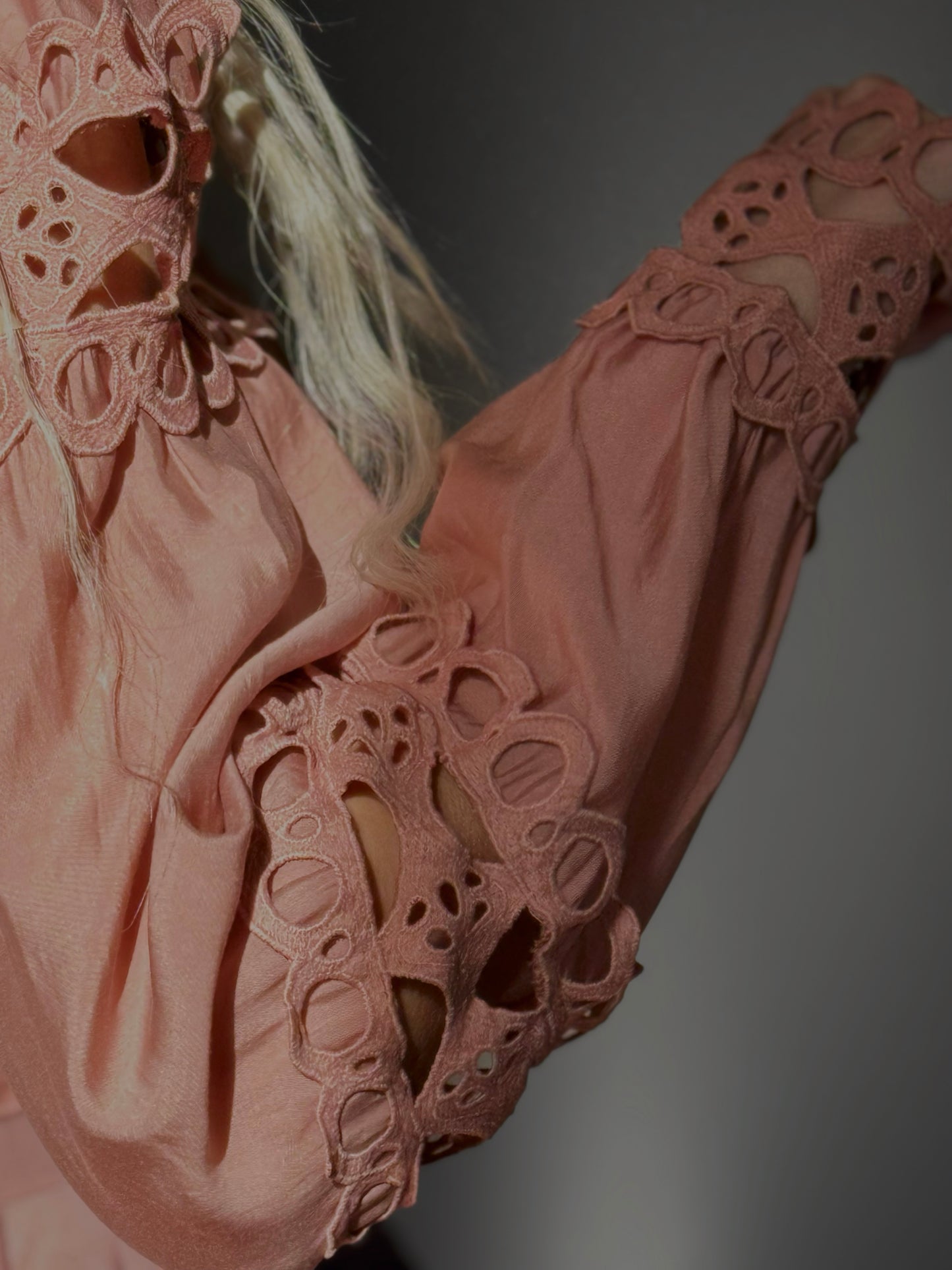 DUSKY PETAL SHEATH MINI DRESS