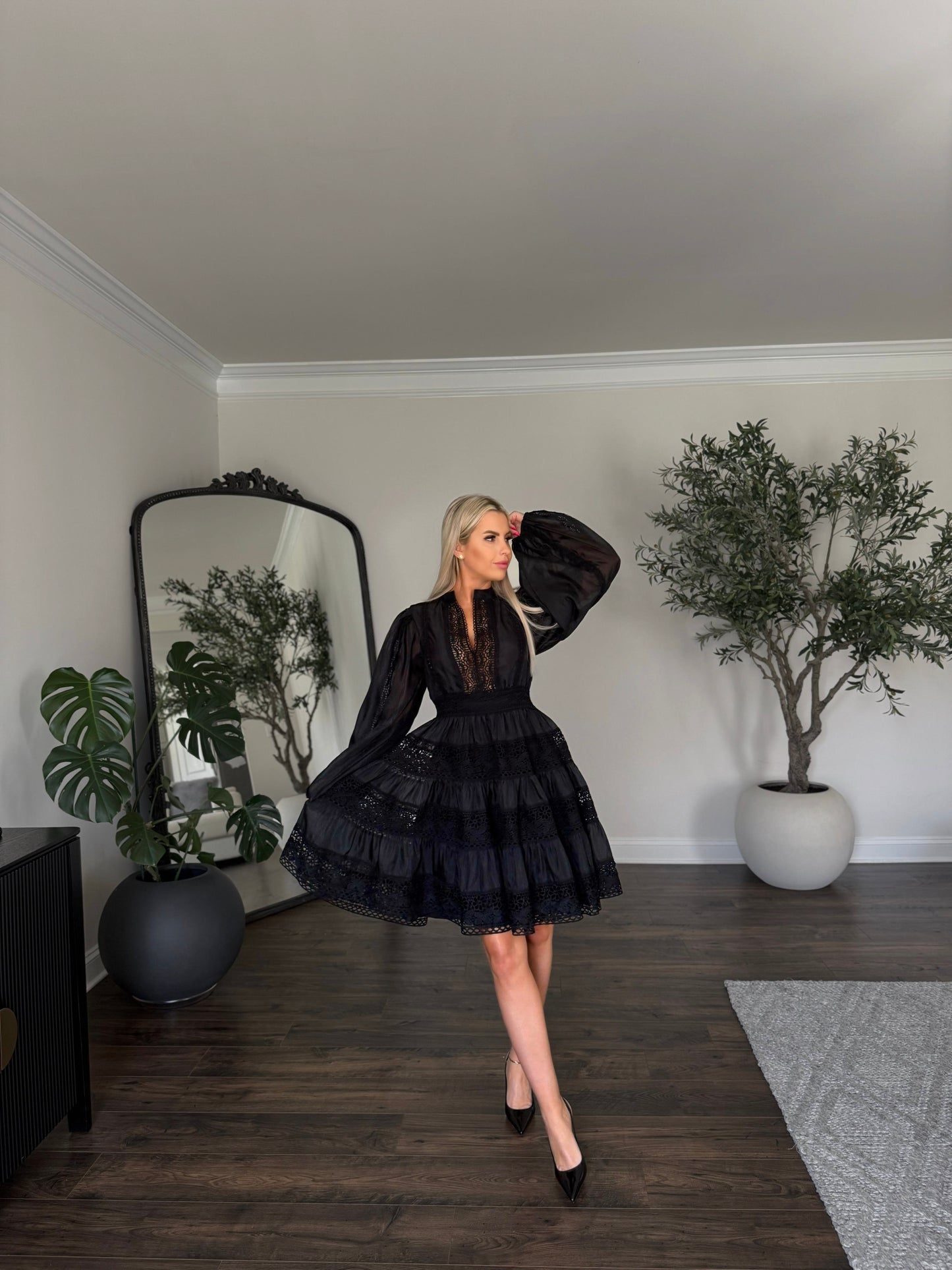 LACE OF VERSAILLES MIDI DRESS