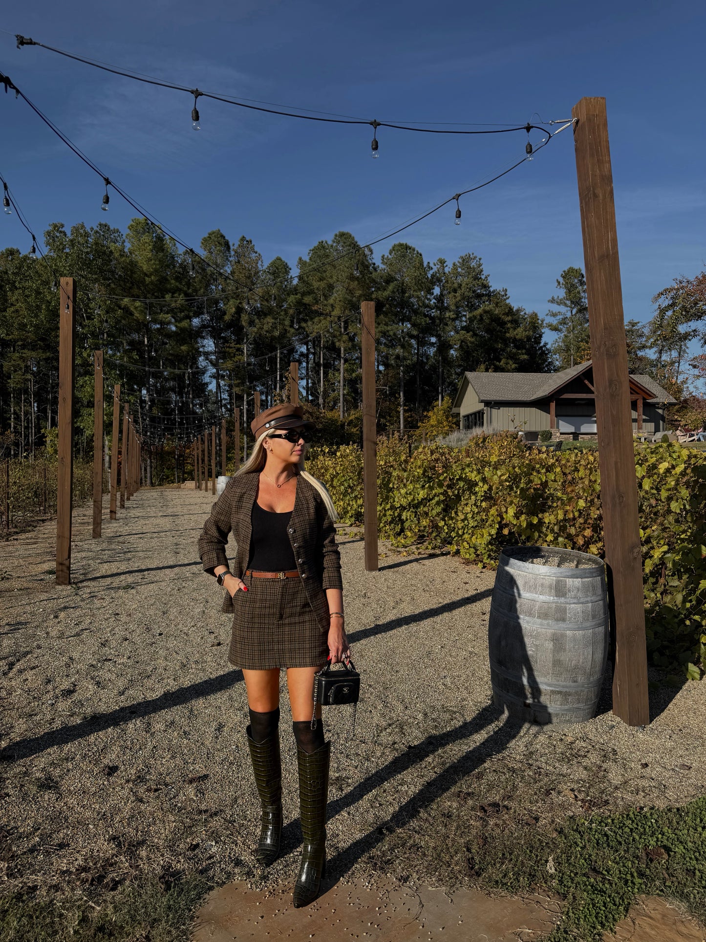 THE BEAUMONT SET IN MULTI BROWN COLOR